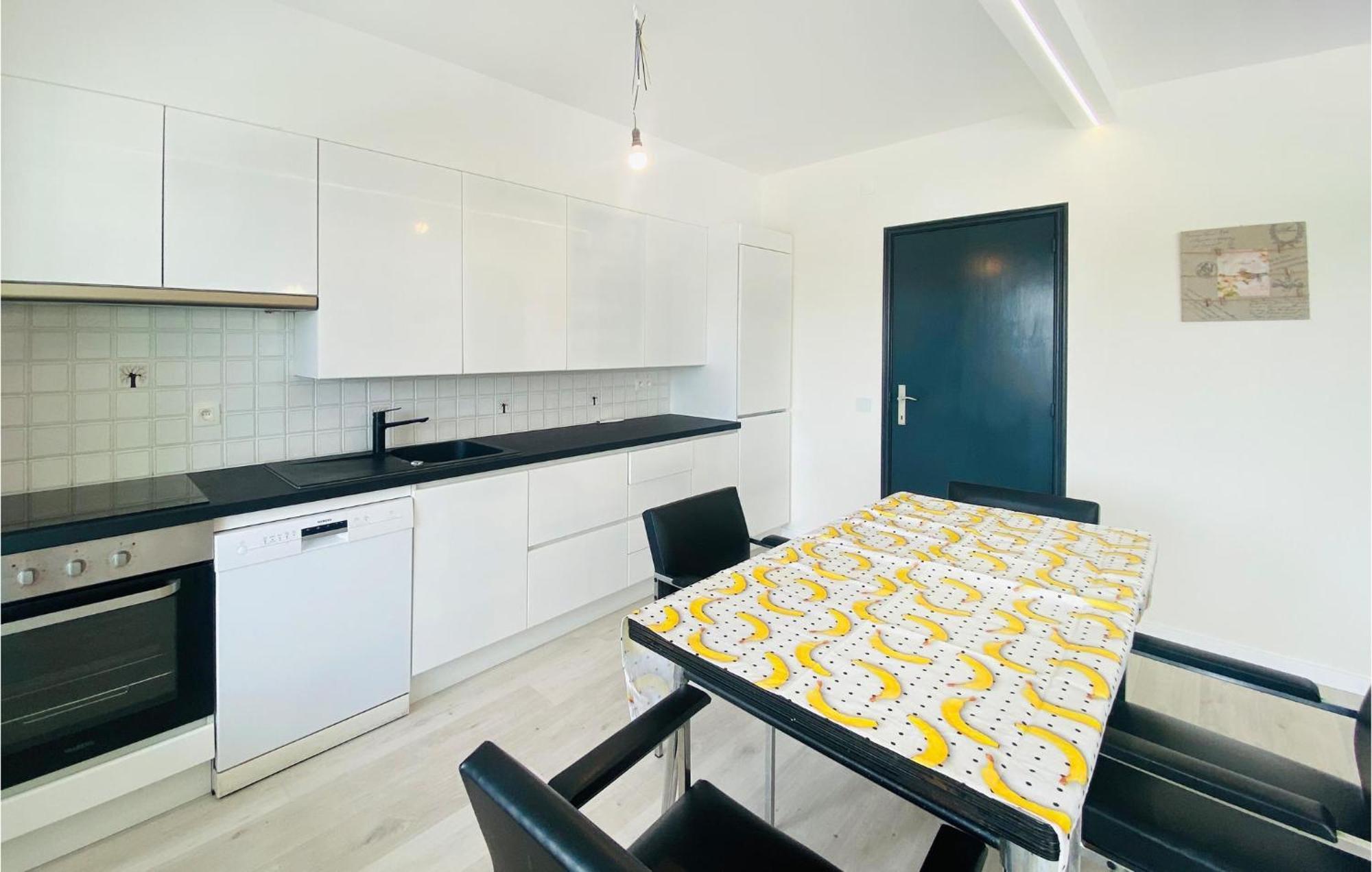 Cozy In With Kitchen Appartement